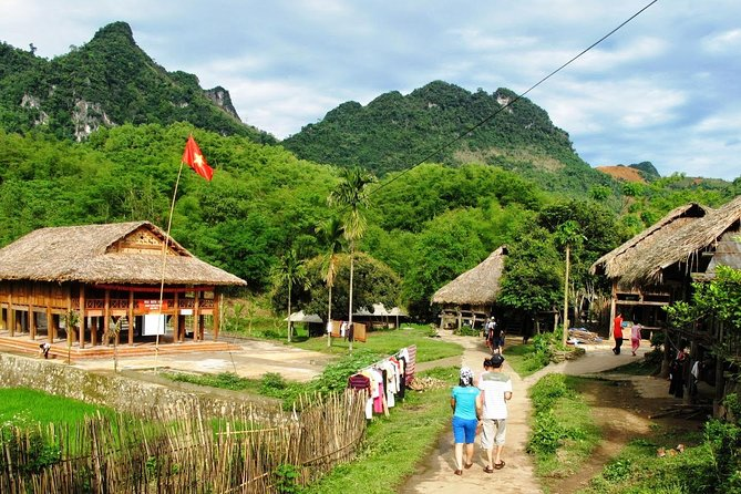 Vietnam information, Hanoi information, Halong Ninh binh, Hue, Danang, Hoi an, Hochiminh city, Mekong, Cu chi tunnel, Phu quoc island, Nha trang, Mui Ne, Mai Chau, Quy Nhon, Luxury Vietnam Travel, Best Vietnam beach, Vietnam Travel, Hanoi travel tips, Vietnam shopping, Vietnam Visa Vietnam Visa, Golden Bridge in, Danang, Vietnam Guide to being prepared, Best Vietnam Golf Course 2019, Sapa, Mai Chau, Mui ne, Phnom Penh, Siem reap, Visa to Vietnam