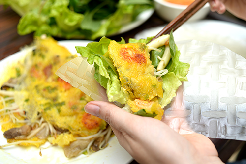 Crunchy and yummy Phu Quoc seafood pancake.